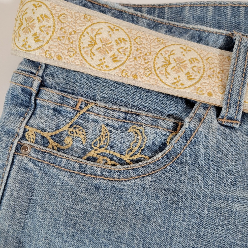 d. jeans Light Blue Cropped Jeans with Cream Embroidered Cuff and Belt - Picture 3 of 9